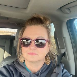 Meet your Posher, Angie adams